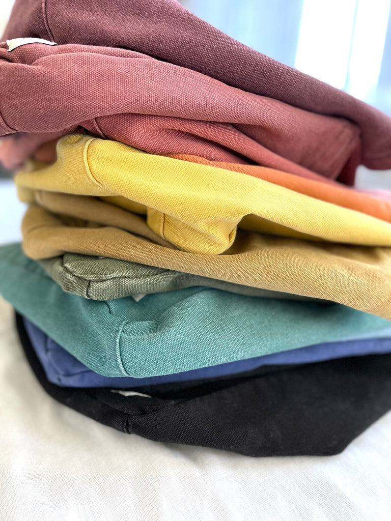 Everyday bag with pockets in a unisex casual style, the pockets will help organise everything, perfect work bag, baby bag, or beach bag.