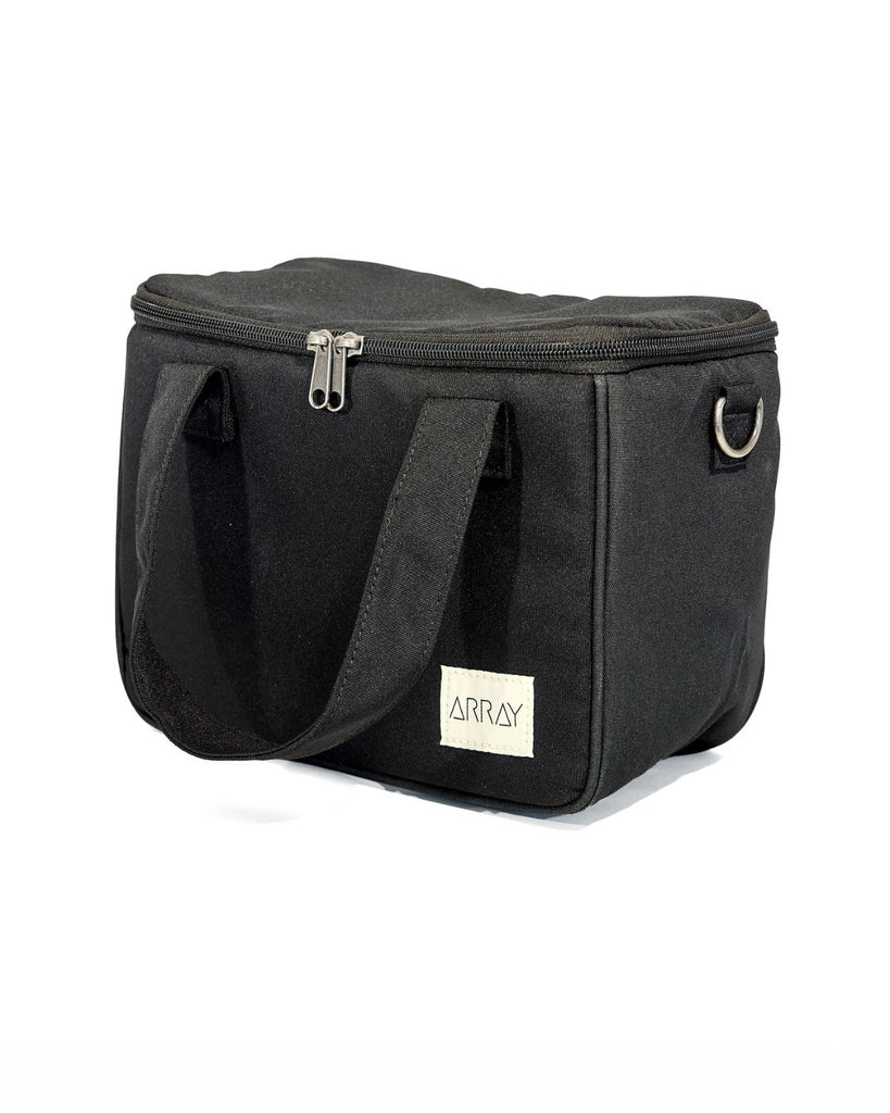 Cooler bag in stylish tote design, with pockets.