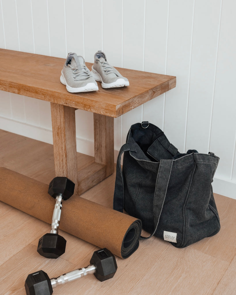Everyday Zip Top tote bag with six internal pockets, in a versatile and casual style. Organise the chaos of everyday life. From baby bag, to work bag it is an everyday essential.