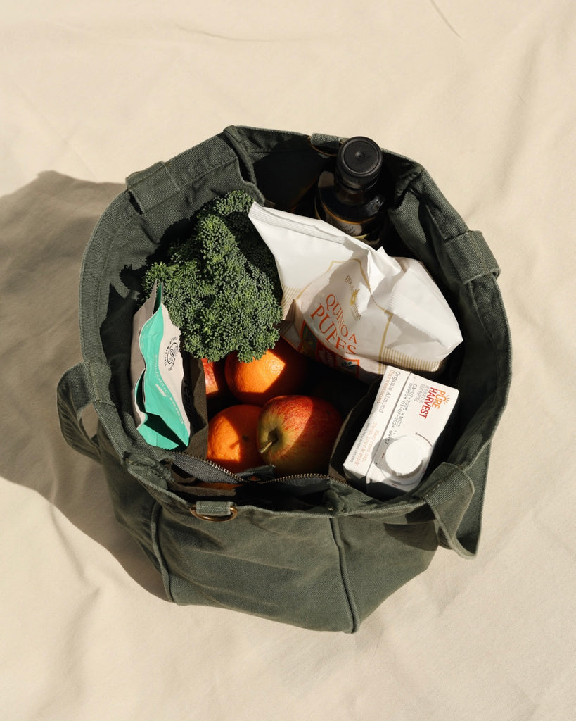 Everyday Zip Top tote bag with six internal pockets, in a versatile and casual style. Organise the chaos of everyday life. From baby bag, to work bag it is an everyday essential.