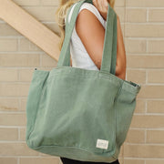 Everyday Zip Top tote bag with six internal pockets, in a versatile and casual style. Organise the chaos of everyday life. From baby bag, to work bag it is an everyday essential.