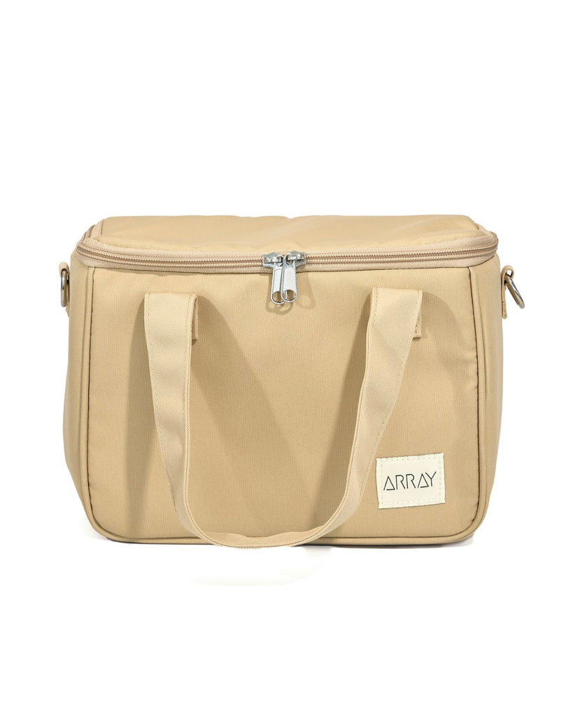 Cooler bag in stylish tote design, with pockets.