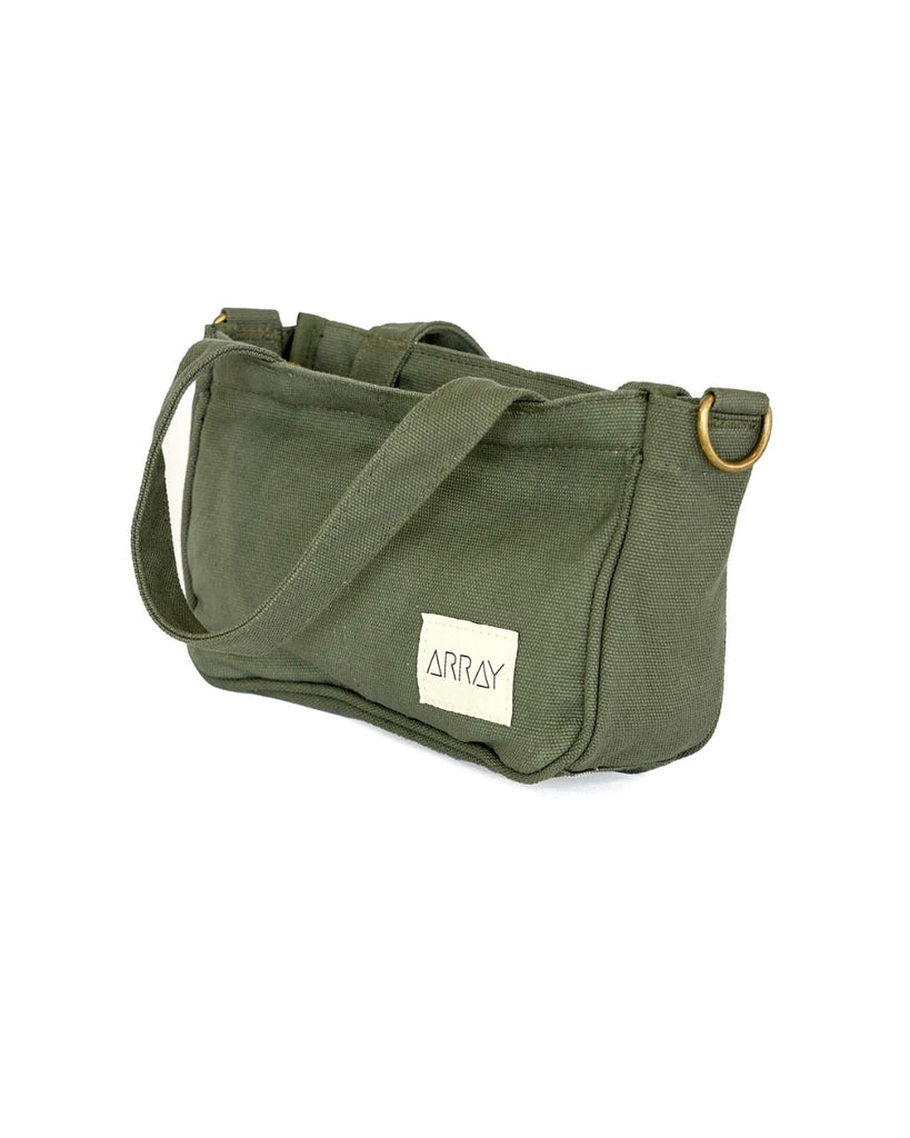Small version of the bestselling totes, with six pockets.