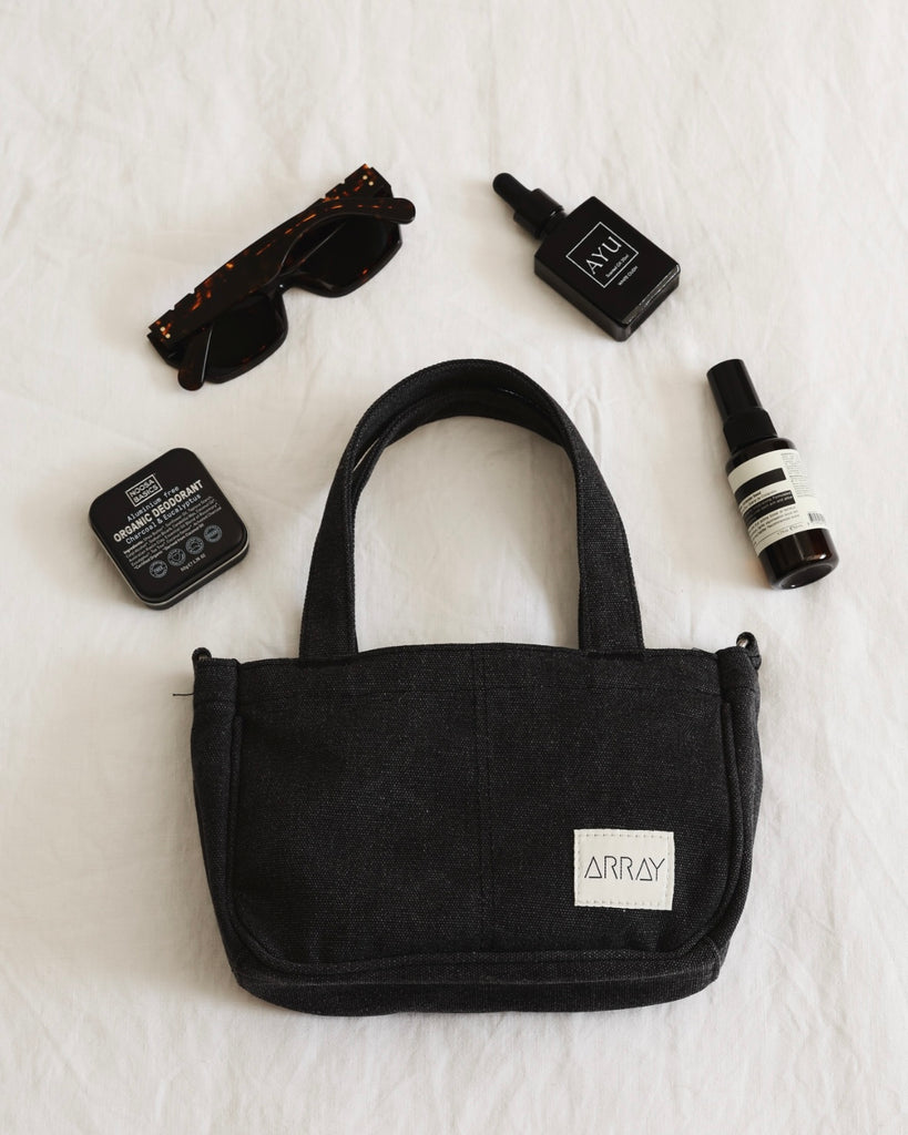 Small version of the bestselling totes, with six pockets.
