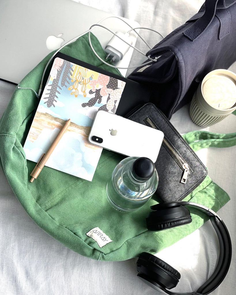 Everyday Zip Top tote bag with six internal pockets, in a versatile and casual style. Organise the chaos of everyday life. From baby bag, to work bag it is an everyday essential.