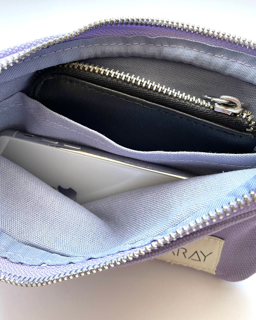 A small clutch for everyday organising. Simple and casual style, this grab-and-go clutch will help you feel a little organised.
