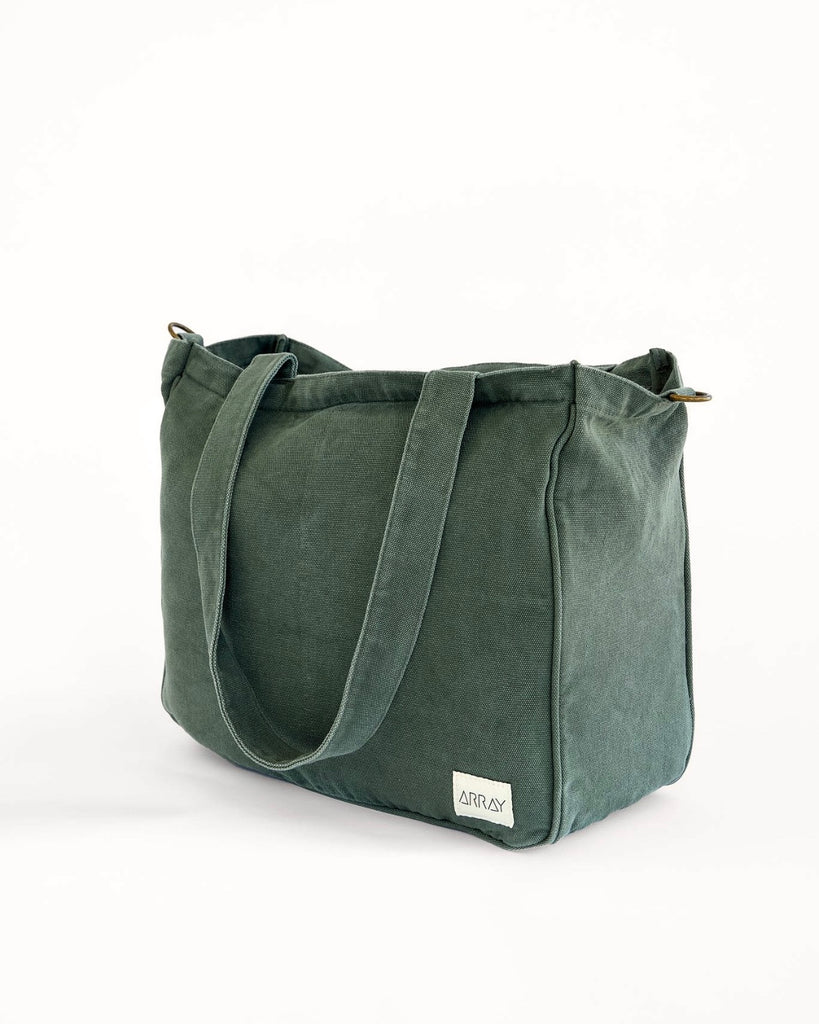Everyday Zip Top tote bag with six internal pockets, in a versatile and casual style. Organise the chaos of everyday life. From baby bag, to work bag it is an everyday essential.